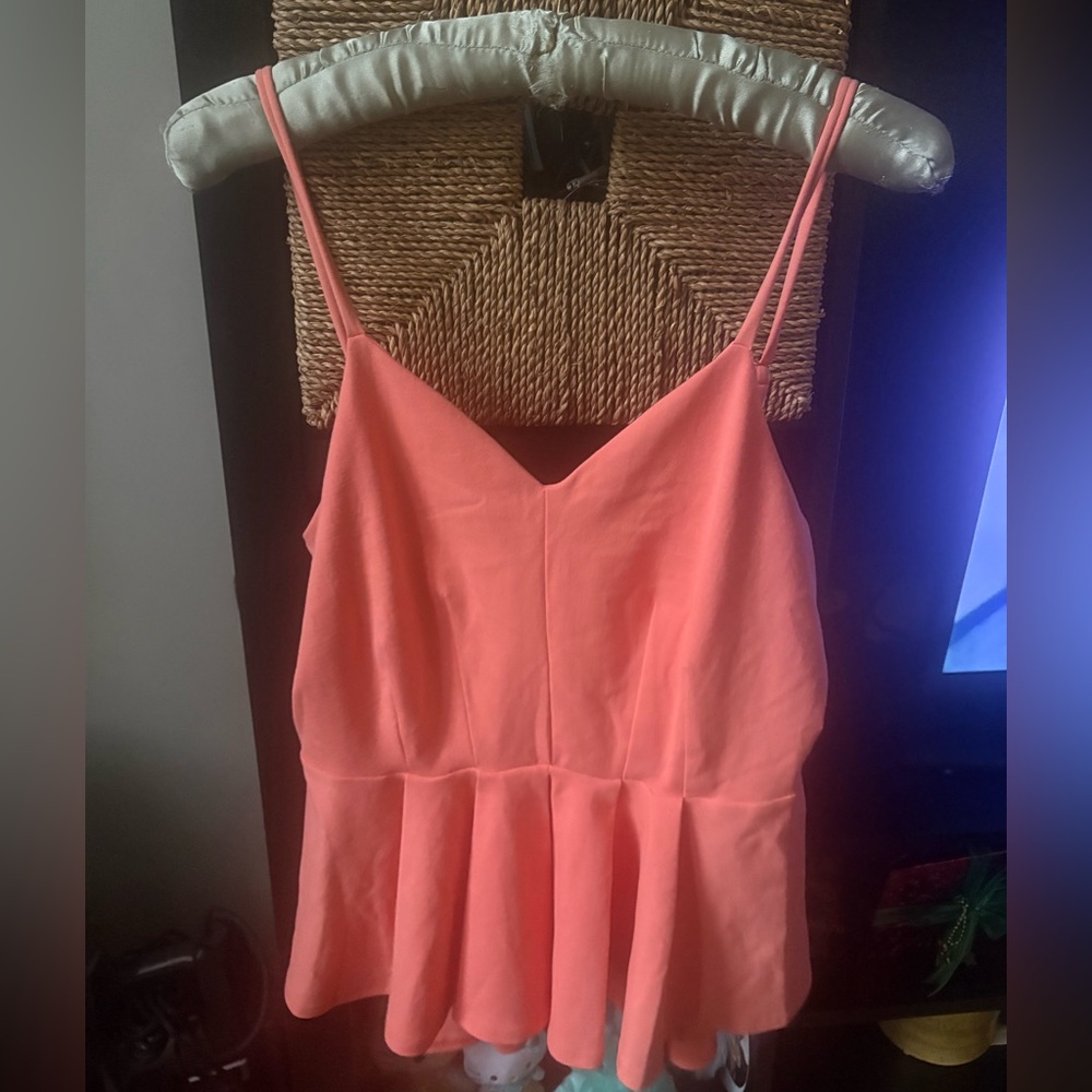 BEBÉ Bundle of 2 Tops EUC